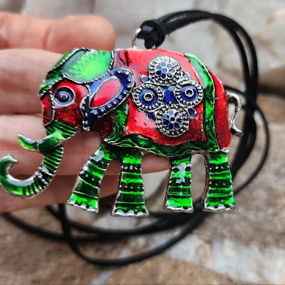 ❤️ Chico Jewelry Ethnic Elephant Large Silver Pendant Boho Ethnic Black cord